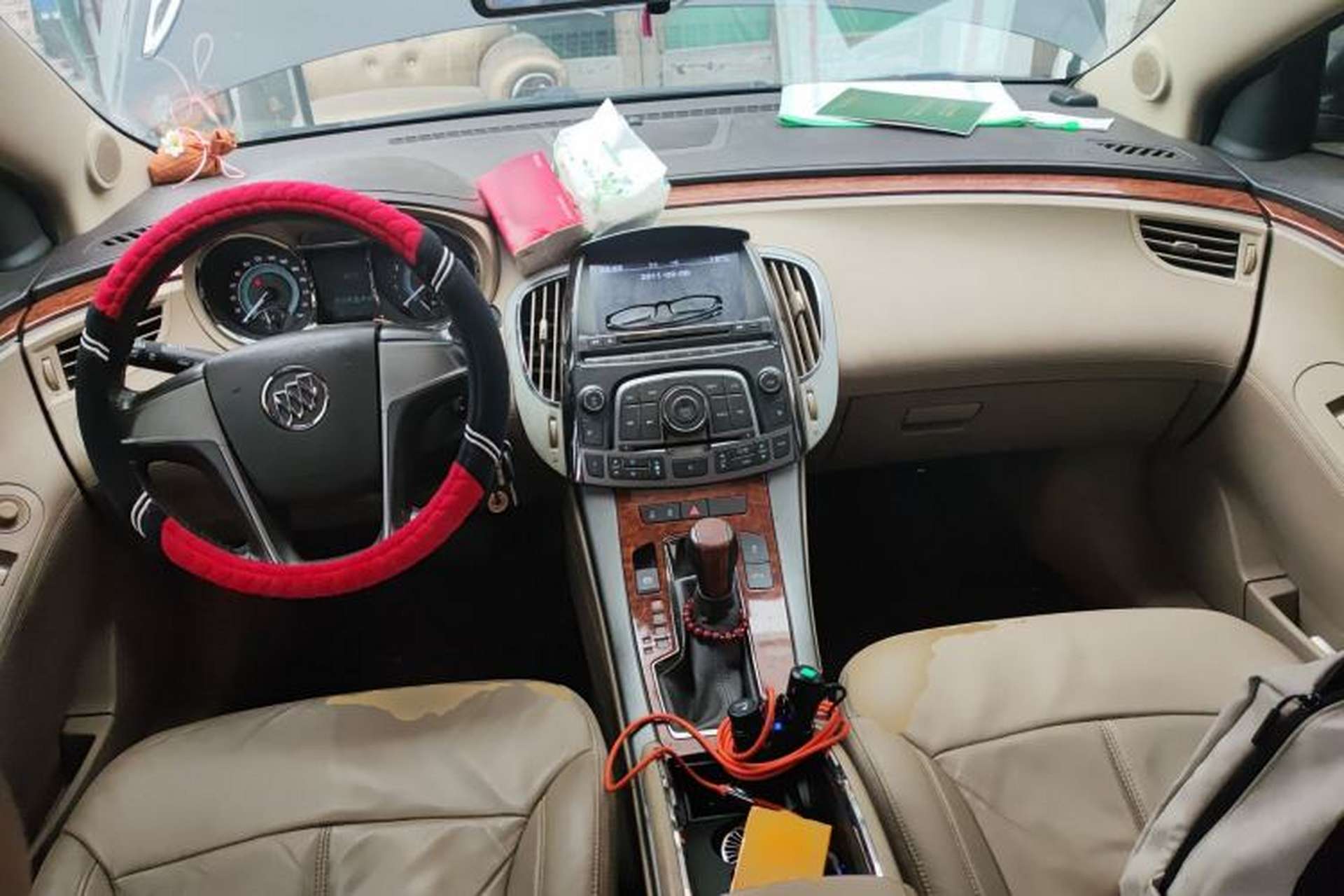 Used Buick LaCrosse 2010 2.0T Comfort Edition Center Console