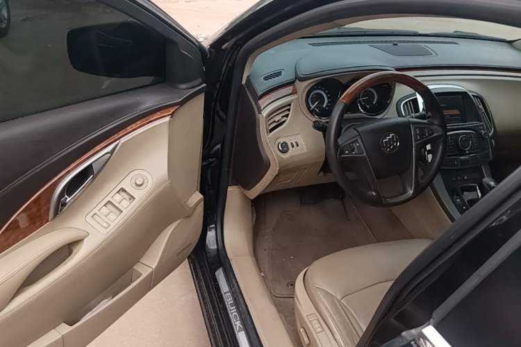 Used Buick LaCrosse 2010 2.4L Luxury Edition Driver Seat
