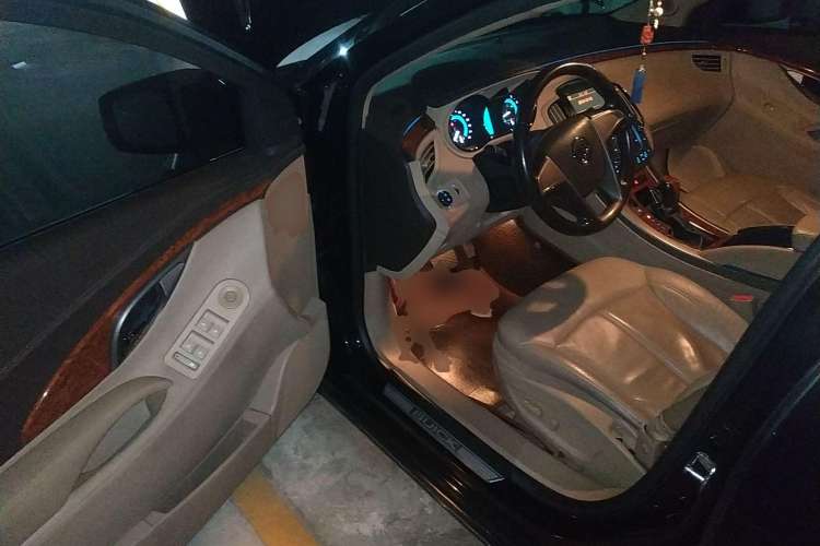 Used Buick LaCrosse 2010 2.0T Comfort Edition Driver Seat