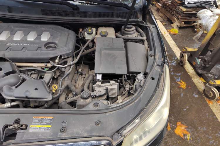 Used Buick LaCrosse 2010 2.4L Haoya Edition Engine Bay Left