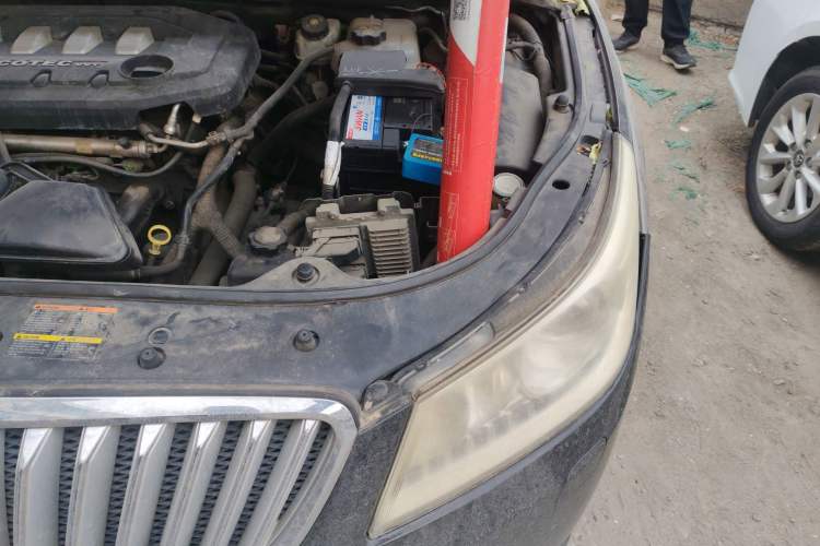 Used Buick LaCrosse 2010 2.4L Haoya Edition Engine Bay Left