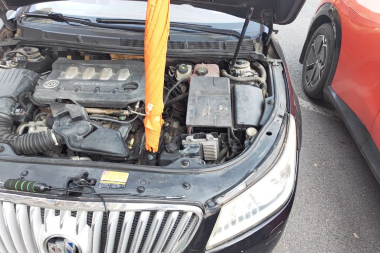 Used Buick LaCrosse 2010 2.4L Luxury Edition Engine Bay Left