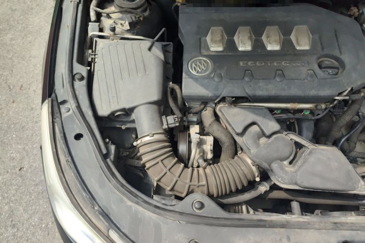 Used Buick LaCrosse 2010 2.4L Luxury Edition Engine Bay Right