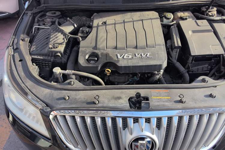Used Buick LaCrosse 2010 3.0L Flagship Edition Engine Bay Right