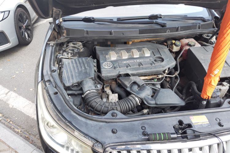 Used Buick LaCrosse 2010 2.4L Luxury Edition Engine Bay Right