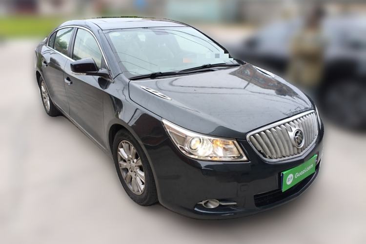 Used Buick LaCrosse 2010 2.0T Comfort Edition Front Right 45 Deg