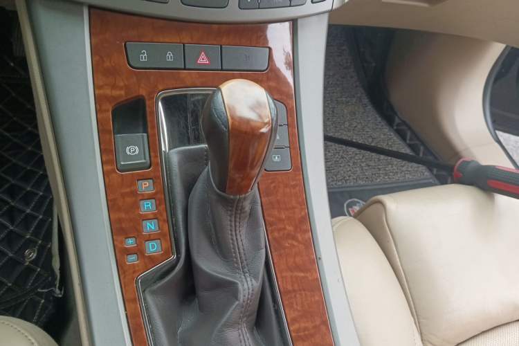Used Buick LaCrosse 2010 3.0L Flagship Edition Gear Lever