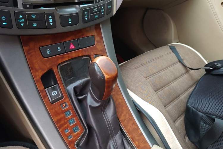 Used Buick LaCrosse 2010 2.0T Comfort Edition Gear Lever