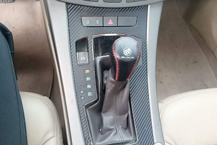 Used Buick LaCrosse 2010 2.4L Luxury Edition Gear Lever