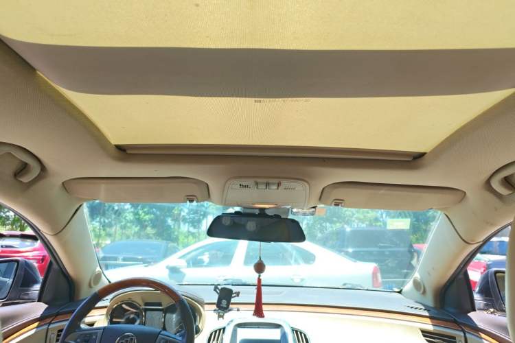 Used Buick LaCrosse 2010 2.4L Luxury Edition Headliner