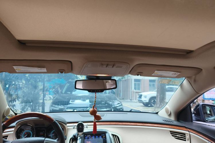 Used Buick LaCrosse 2010 2.4L Luxury Edition Headliner
