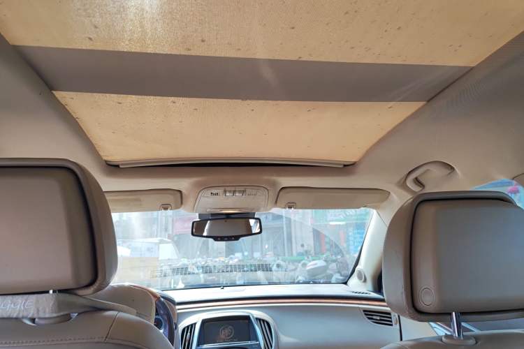 Used Buick LaCrosse 2010 2.4L Luxury Edition Headliner