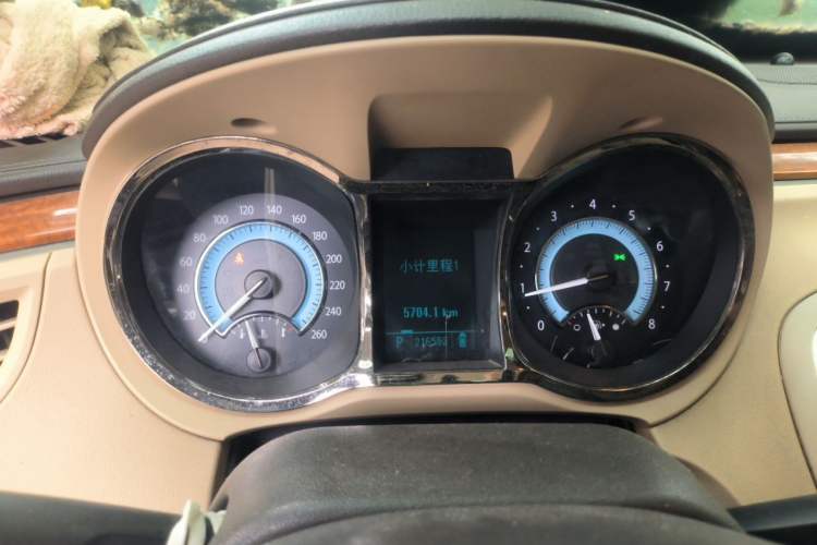 Used Buick LaCrosse 2010 2.4L Elegant Edition Instrument Cluster