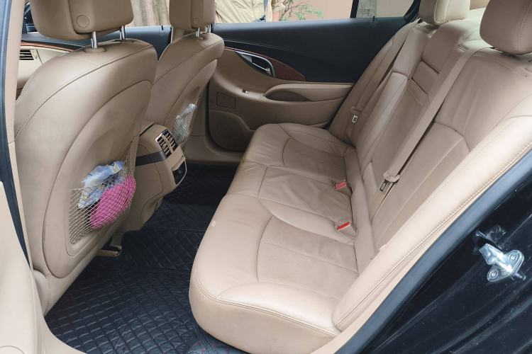 Used Buick LaCrosse 2010 2.4L Luxury Edition Interior 4