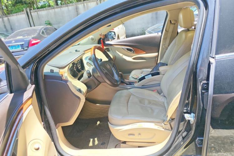 Used Buick LaCrosse 2010 2.4L Luxury Edition Left Front Seat
