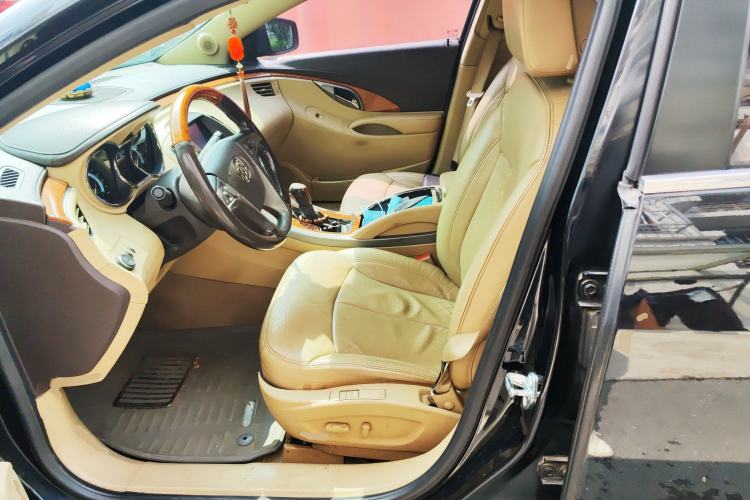 Used Buick LaCrosse 2010 2.4L Luxury Edition Left Front Seat