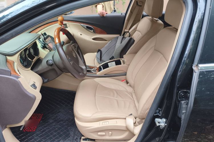 Used Buick LaCrosse 2010 2.4L Luxury Edition Left Front Seat