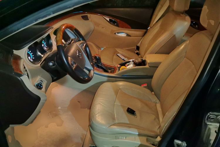 Used Buick LaCrosse 2010 2.4L Luxury Edition Left Front Seat