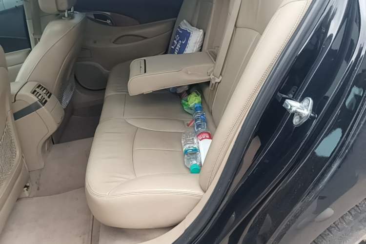 Used Buick LaCrosse 2010 2.4L Luxury Edition Left Rear Seat