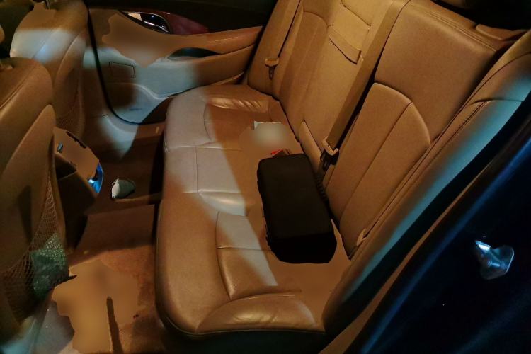 Used Buick LaCrosse 2010 2.4L Luxury Edition Left Rear Seat