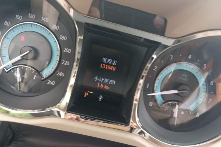 Used Buick LaCrosse 2010 3.0L Flagship Edition Odometer Close Up