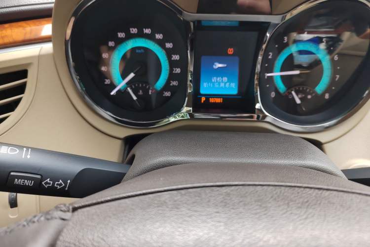 Used Buick LaCrosse 2010 2.4L Haoya Edition Odometer Close Up