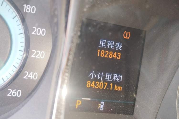 Used Buick LaCrosse 2010 2.4L Haoya Edition Odometer Close Up