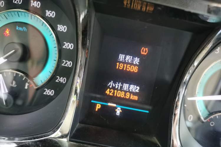 Used Buick LaCrosse 2010 2.4L Haoya Edition Odometer Close Up