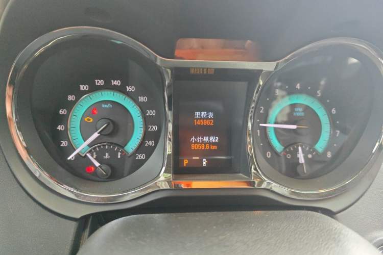 Used Buick LaCrosse 2010 3.0L Flagship Edition Odometer Close Up