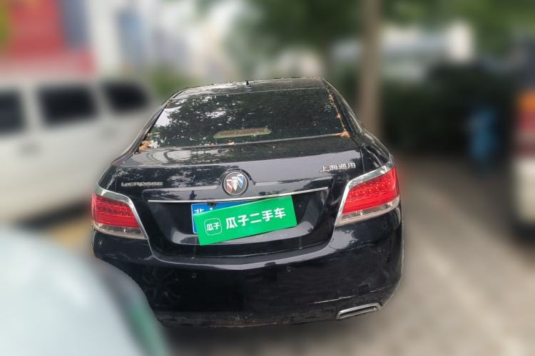 Used Buick LaCrosse 2010 2.4L Elegant Edition Rear