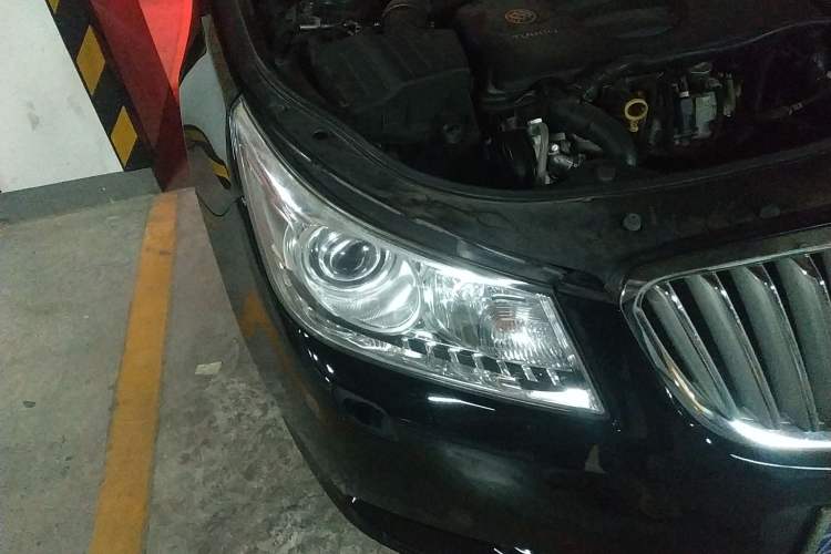 Used Buick LaCrosse 2010 2.0T Comfort Edition Right Front Headlight