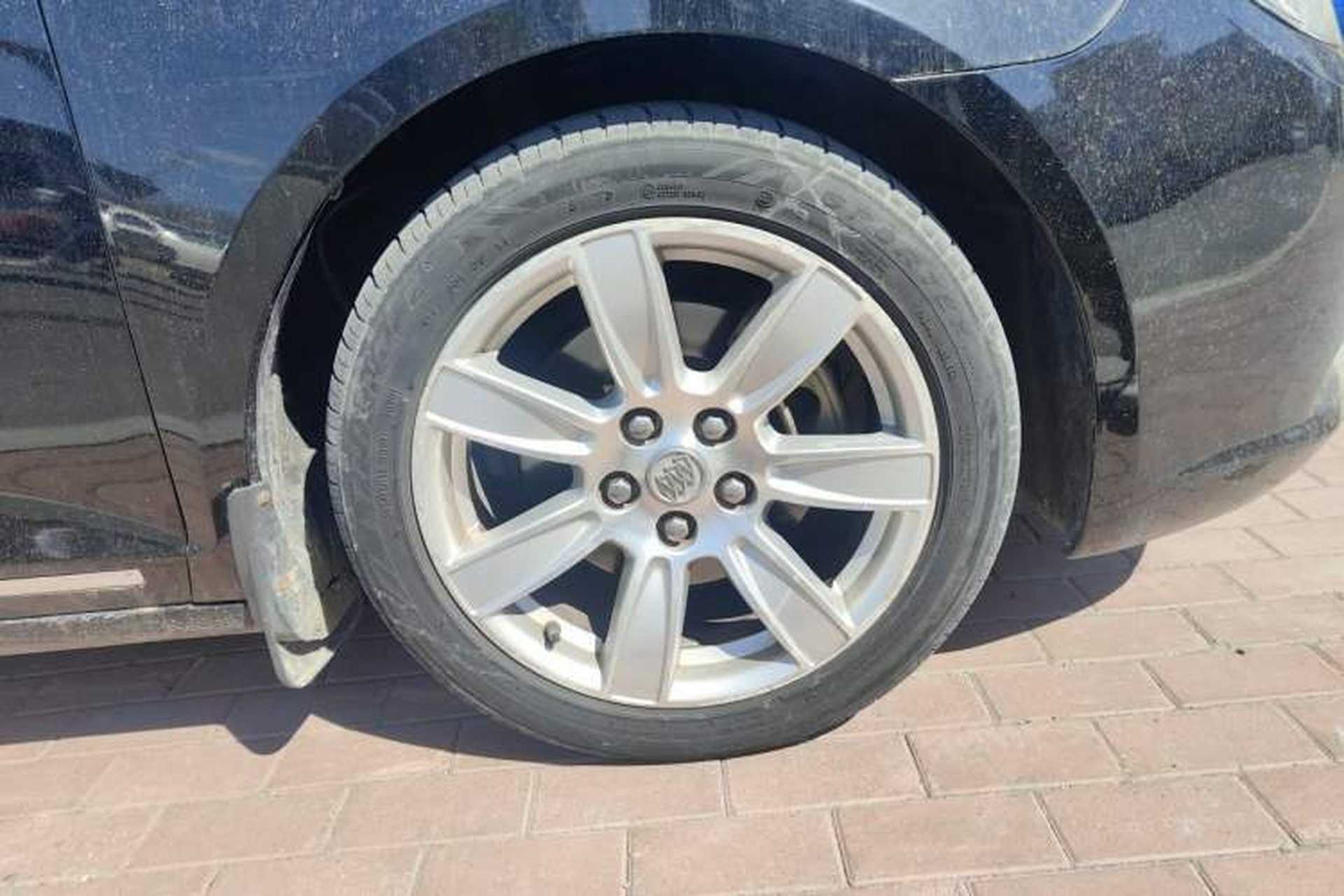 Used Buick LaCrosse 2010 2.0T Haoya Edition Right Front Wheel Hub
