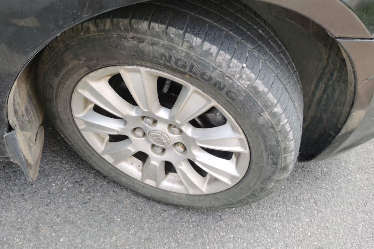 Used Buick LaCrosse 2010 2.4L Haoya Edition Right Front Wheel Hub