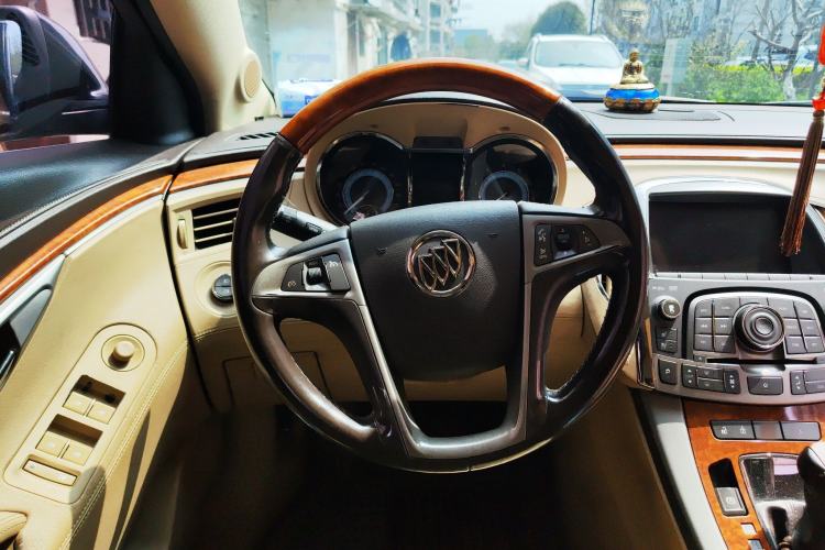 Used Buick LaCrosse 2010 2.4L Luxury Edition Steering Wheel