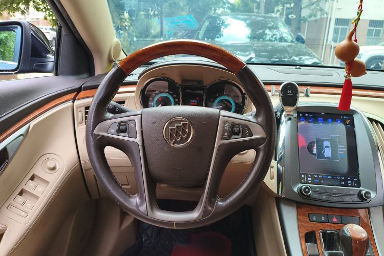 Used Buick LaCrosse 2010 2.4L Luxury Edition Steering Wheel