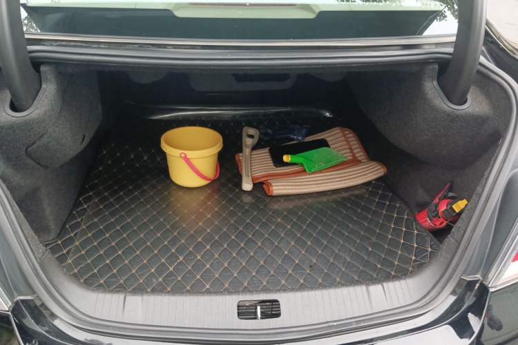 Used Buick LaCrosse 2010 3.0L Flagship Edition Trunk