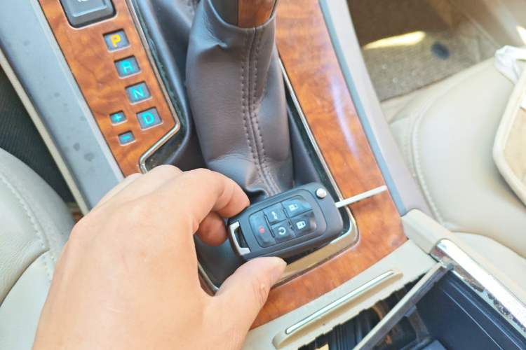 Used Buick LaCrosse 2010 2.4L Luxury Edition Vehicle Key