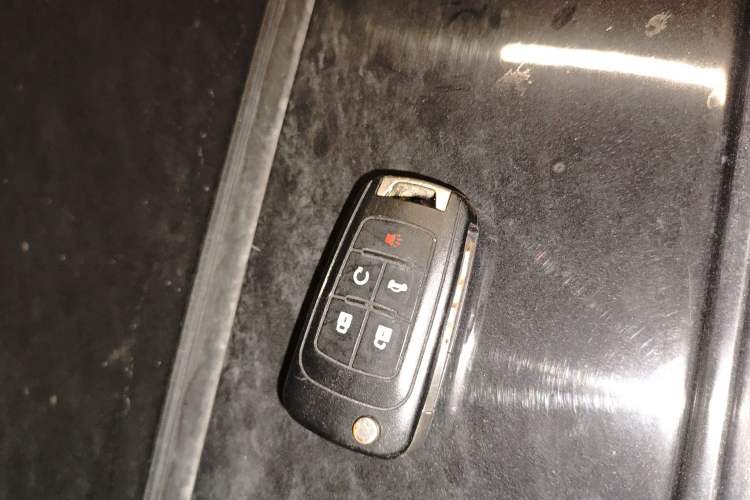 Used Buick LaCrosse 2010 2.4L Luxury Edition Vehicle Key