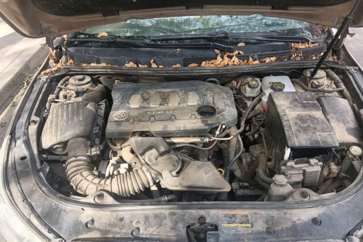 Used Buick LaCrosse 2010 2.4L Luxury Edition Engine Bay