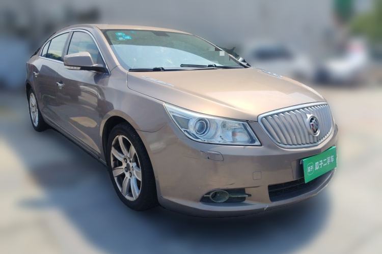 Used Buick LaCrosse 2010 3.0L Flagship Edition Front Right 45 Deg