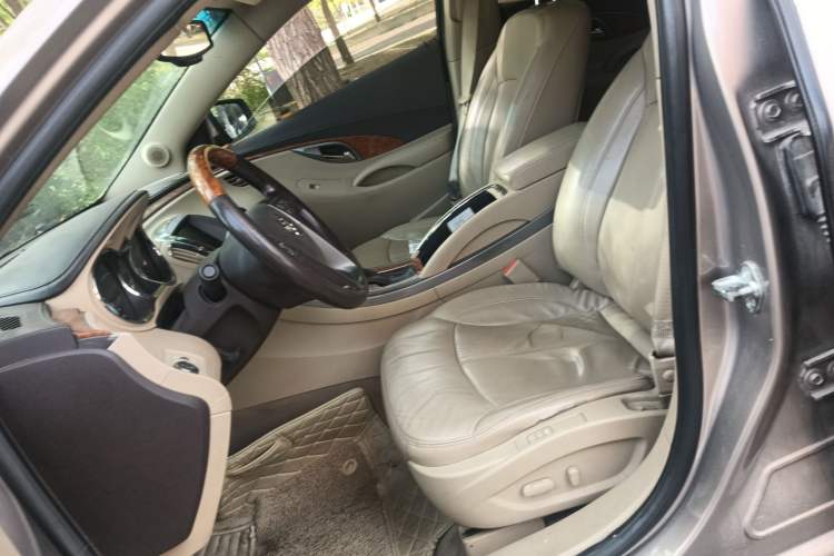 Used Buick LaCrosse 2010 2.4L Luxury Edition Left Front Seat