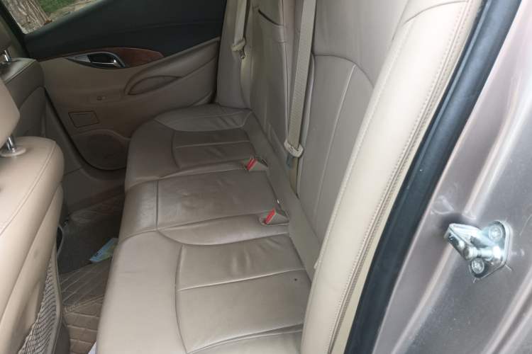 Used Buick LaCrosse 2010 2.4L Luxury Edition Left Rear Seat