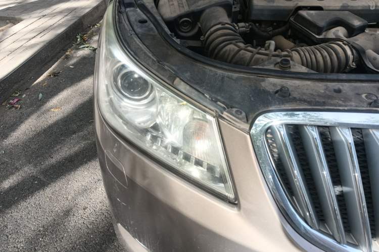 Used Buick LaCrosse 2010 2.4L Luxury Edition Right Front Headlight
