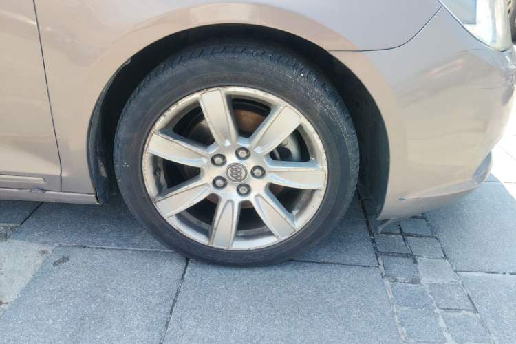 Used Buick LaCrosse 2010 3.0L Flagship Edition Right Front Wheel Hub