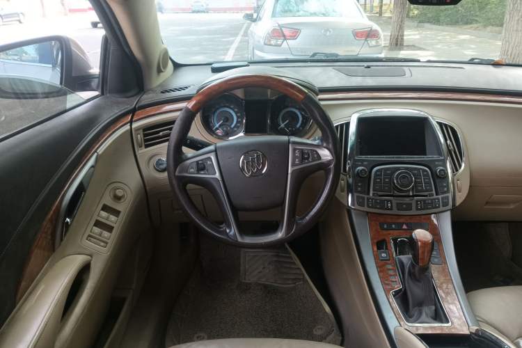 Used Buick LaCrosse 2010 2.4L Luxury Edition Steering Wheel