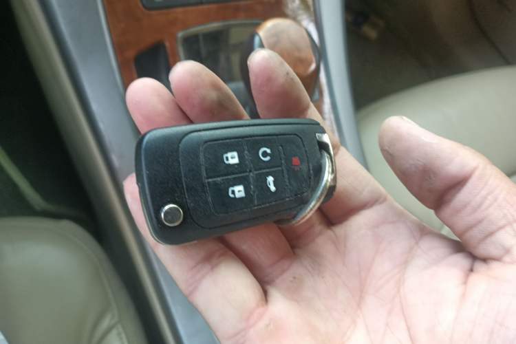 Used Buick LaCrosse 2010 2.4L Luxury Edition Vehicle Key