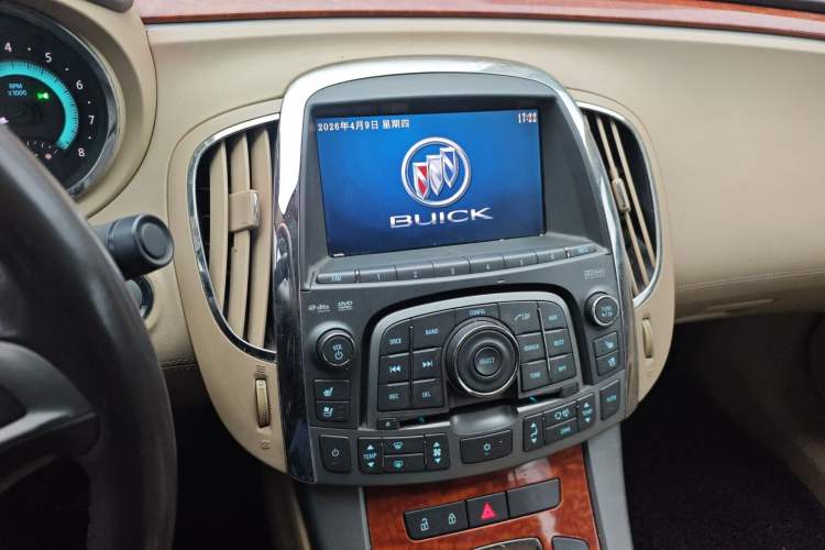 Used Buick LaCrosse 2010 3.0L Flagship Edition Audio And AC Panel