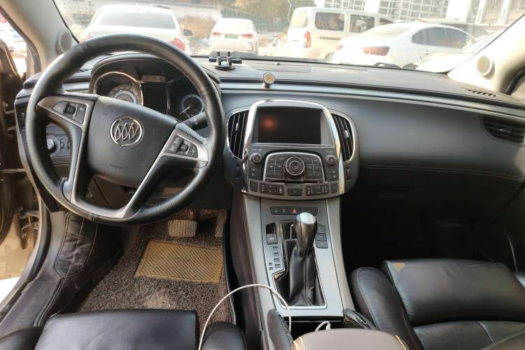 Used Buick LaCrosse 2010 3.0L Flagship Edition Center Console