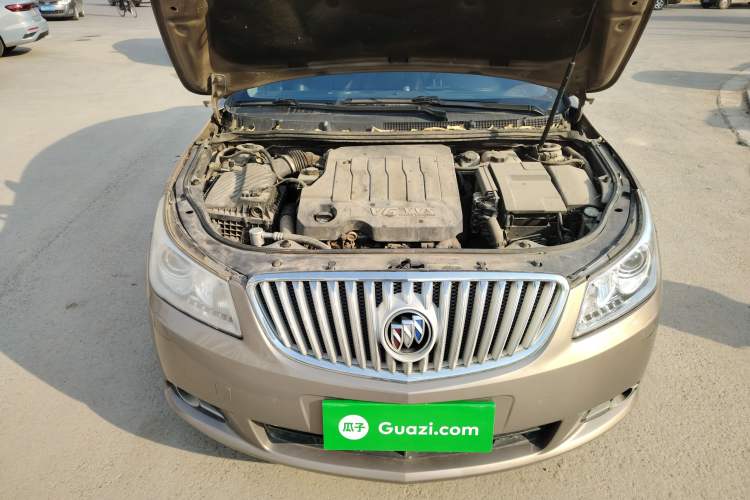 Used Buick LaCrosse 2010 3.0L Flagship Edition Engine Bay
