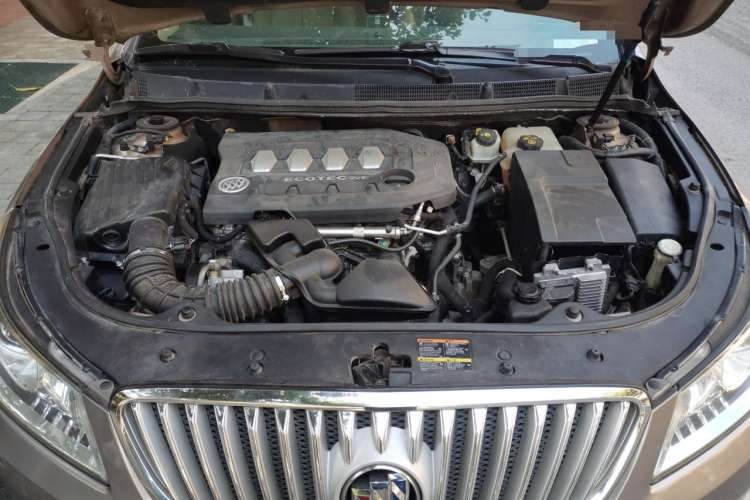 Used Buick LaCrosse 2010 2.4L Luxury Edition Engine Bay